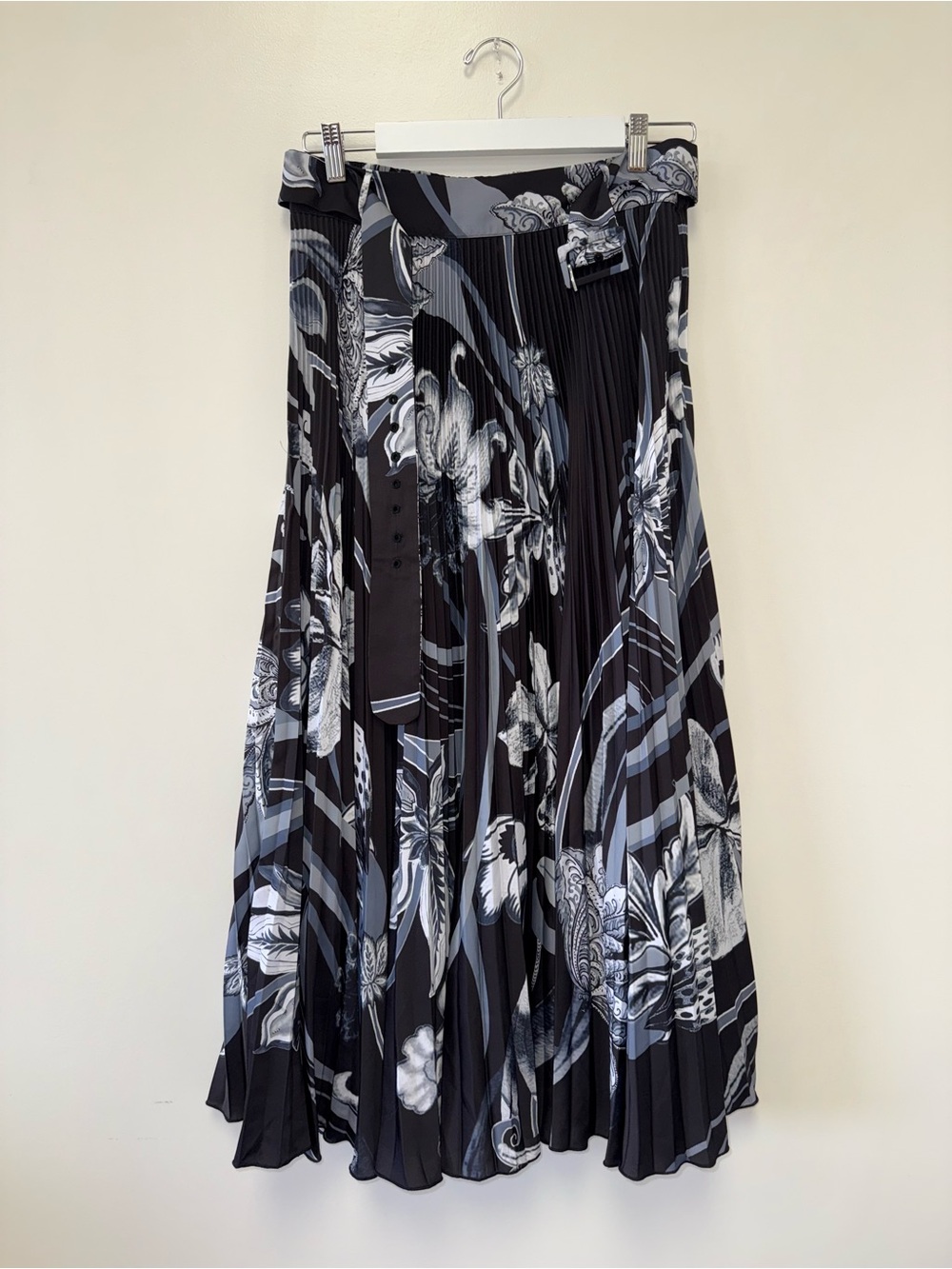 NWT Ranna Gill by Anthropologie (M) Brand New Black Floral Pleated Maxi Skirt